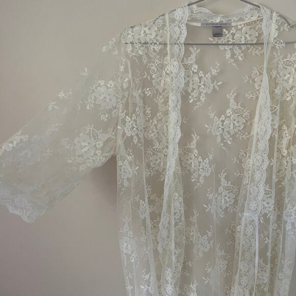 Victoria’s Secret Cream Lace Robe Size XS - Picture 4 of 6
